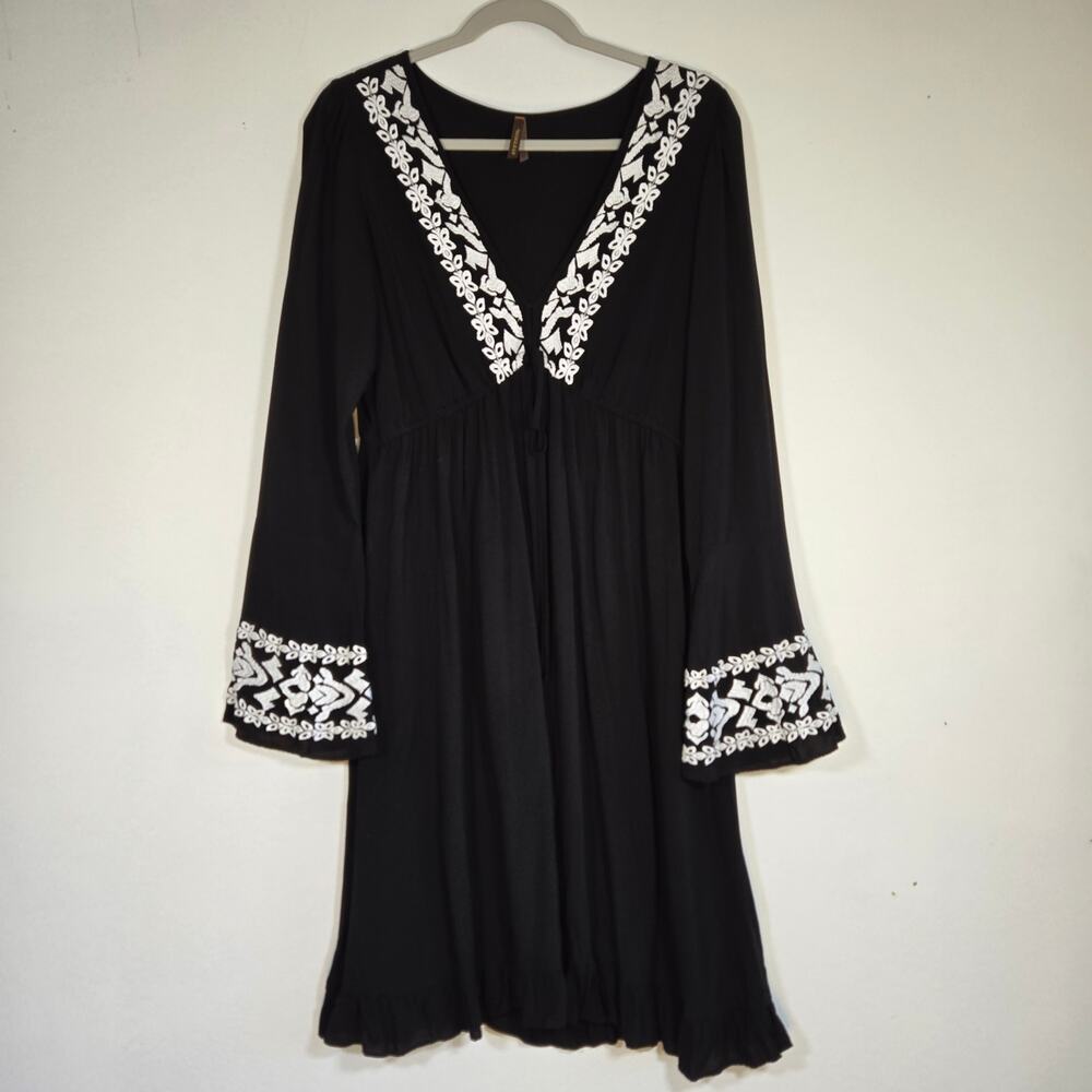 Stetson Black With White Embroidery Dress. Size Large